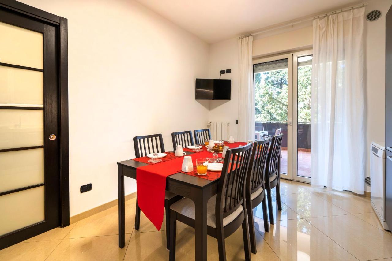 Boscoincitta Apt With Garage And Whirlpool Tub Bari Bagian luar foto