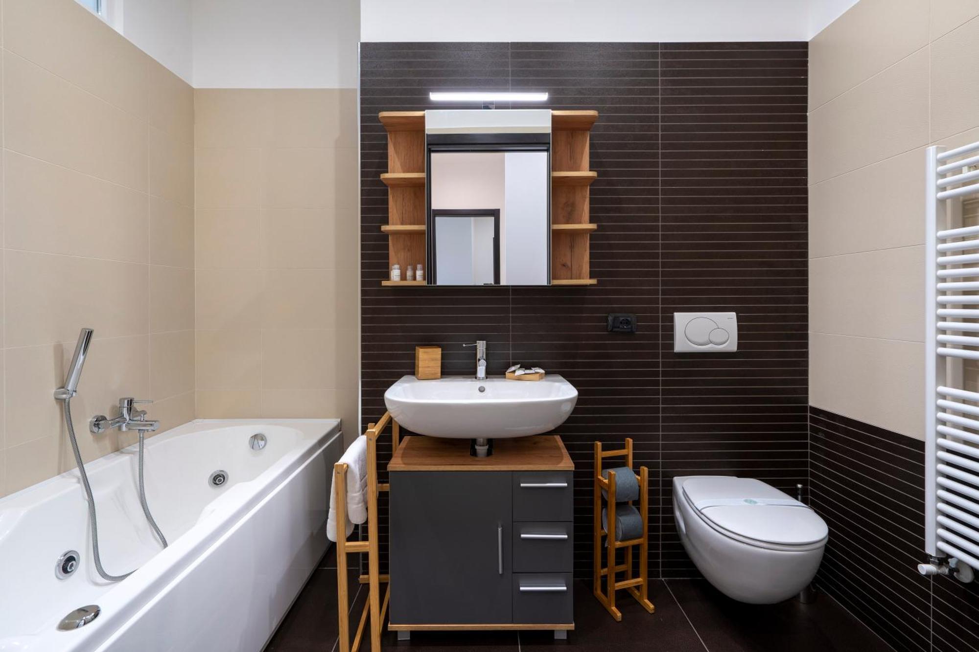 Boscoincitta Apt With Garage And Whirlpool Tub Bari Bagian luar foto